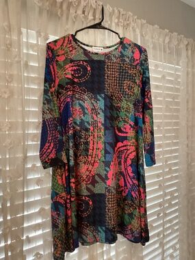 NUGGLES Women’s Medium Tunic Top